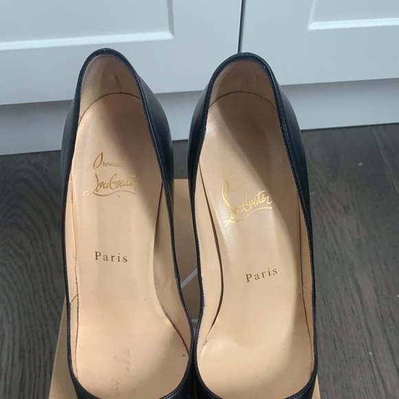 Authentic Christian Louboutin Very Prive size 38 - Picture 3 of 7